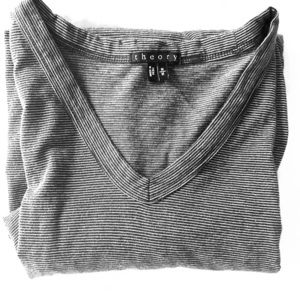Theory, Striped, V-neck T-Shirt, size medium.